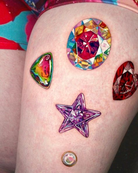 People Go To This Artist For Permanent Jewelry Tattoos (40 Pics) Opal Tattoo, Female Tattoo Designs, Side Thigh Tattoos, Jewel Beetle, Gem Tattoo, Bright Tattoos, Jewel Tattoo, Crystal Tattoo, Tattoos Mandala