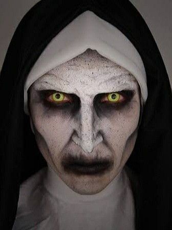 Halloween Scary Face Paint, Scary Halloween Makeup For Men, Valak Makeup, Valak Costume, Ghost Face Makeup, The Nun Valak, Demon Nun, Scary Face Paint, Haunted House Makeup