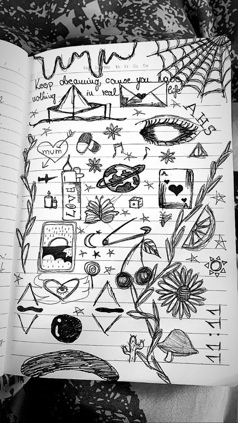 Things To Draw In My Notebook, Doodle Drawings Notebooks, Easy Cool Art Drawings, Drawings In Notebooks, Messy Drawing Ideas, School Doodles Drawings Ideas, Cute Notebook Drawings, Notebook Sketches Doodles, Notebook Sketches Aesthetic