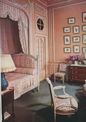 The bedroom of Mme Billotte as decorated by Henri Samuel. Henri Samuel, Old World Bedroom, Dog Ate My Homework, Alcove Bed, Diy French Country Decor, French Country Rug, Chateaux Interiors, Sleeping Quarters, Foo Dog