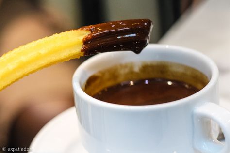 The 5 Best Things I Ate in Madrid by Expat Edna Spanish Churros, Chocolate Churros, Churros Con Chocolate, Churros Recipe, Tart Recipes, Online Food, Churros, Quick Recipes, Chocolate Recipes