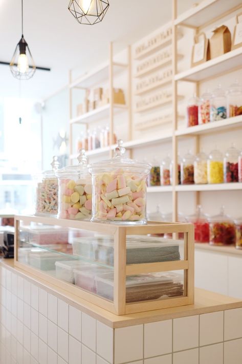 Sweet Shop Display, Mechelen Belgium, Candy Business, Shop Facade, Hinoki Wood, Candy Display, Sucker Punch, Corn Maze, Bulk Candy