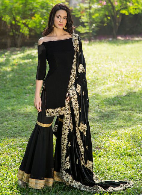 Black Velvet Sharara Suit with Embroidered Shawl Dupatta Gharara Designs, Sharara Designs, Punjabi Outfits, Gold Outfit, Salwar Kamiz, Traditional Indian Outfits, Indian Gowns Dresses, Indian Gowns, Indian Suits