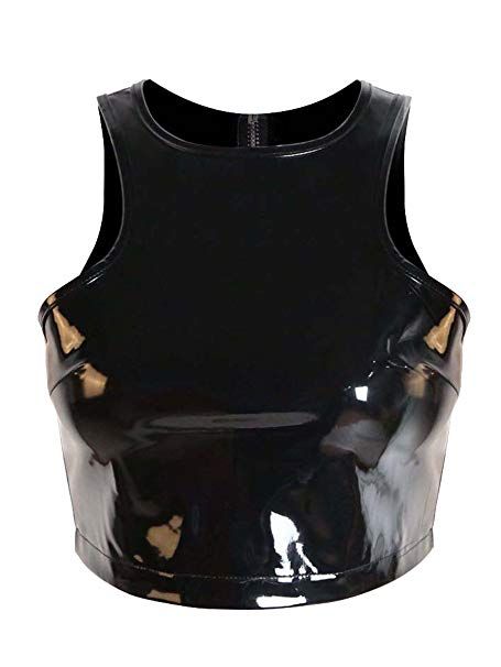 Blusas Crop Top, Leather Tank Top, Party Crop Tops, Look Festival, Leather Crop Top, Leather Cuts, Crop Top And Shorts, Wet Look, Leather Vest