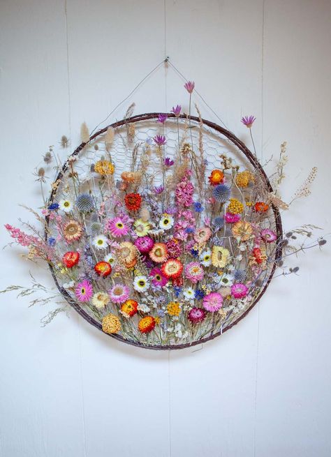 Dried Flowers Crafts, Flower Panel, Dried Flowers Diy, Diy Fleur, Pressed Flower Crafts, Flower Decorations Diy, Dried Flower Wreaths, Flower Panels, Everlasting Flowers