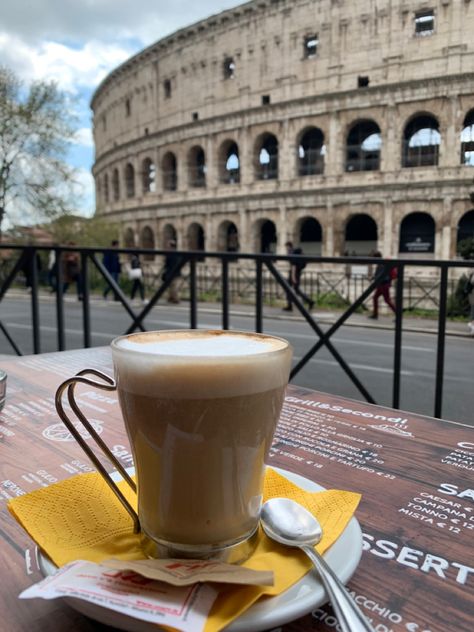 Rome Coffee Shops, Cafe In Rome, Rome Coffee, Rome Colosseum, Italian Coffee, Break In, Coffee Break, Coffee Time, Percy Jackson