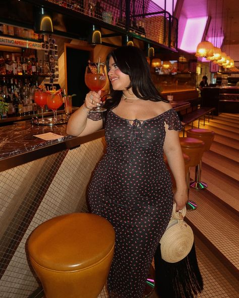 it’s an aperol summer 🍹🫧🍓🍧🍝 . Summer outfits, outfit ideas, outfit Inspo, trending outfit, Pinterest outfits, Pinterest inspired, italian summer, European summer European Summer Outfits Plus Size, Plus Size Pear Shaped Outfits, Holiday Party Outfit Plus Size, Pisces Venus Style, Plus Size Poses, Curvy Outfits Summer, Plus Size Baddies, Plus Size Posing, Pear Shaped Women