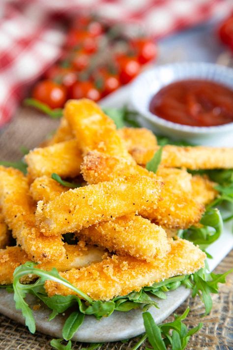 Oven Baked Halloumi, Baked Haloumi Recipes, Halloumi Chips, Cooking Halloumi, Baked Halloumi, Halloumi Fries, Vegetarian Treats, Baked Recipe, Baked Breakfast