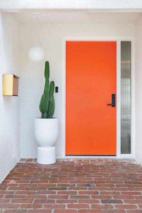 A Rescued 1957 Ranch - Atomic Ranch Mcm Front Door, Mid Century Ranch Remodel, 1960s Ranch House Remodel, Mid Century Modern Exterior Paint, Midcentury Modern House Exterior, Midcentury Modern Exterior, Orange Front Door, California Cabin, Mid Century Modern Ranch