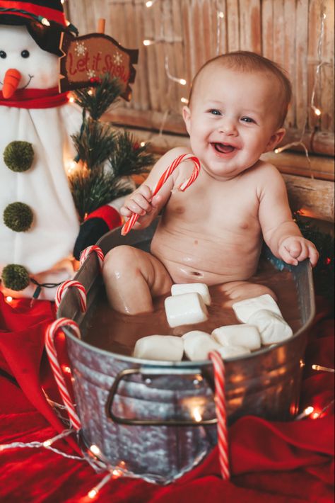 Diy Christmas Photoshoot, Baby Milk Bath, Baby Christmas Photography, 6 Month Baby Picture Ideas, Bath Pictures, Christmas Hot Cocoa, Christmas Baby Pictures, Diy Hot Cocoa