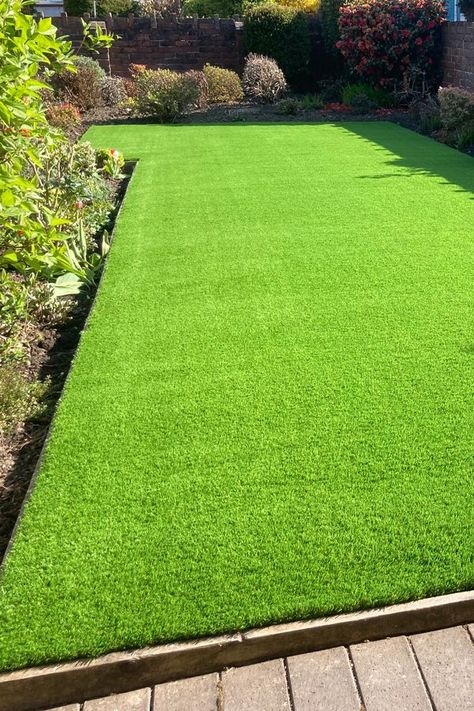 Garden Ideas Long Narrow, Artificial Grass Landscape, Fake Grass Backyard, Office Workouts, Dentist Cartoon, Artificial Grass Garden, Artificial Grass Backyard, Turf Backyard, Grass Edging