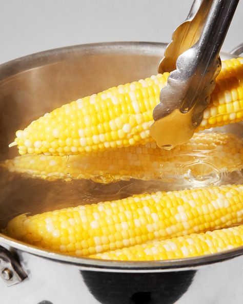 Don’t Toss That Corn Water—Boil Pasta in It | Epicurious Boiling Corn, Corn Pasta, Boiled Corn, Seafood Stew, Water Boiling, Summer Rolls, Ears Of Corn, Local Farmers Market, Pasta Shapes