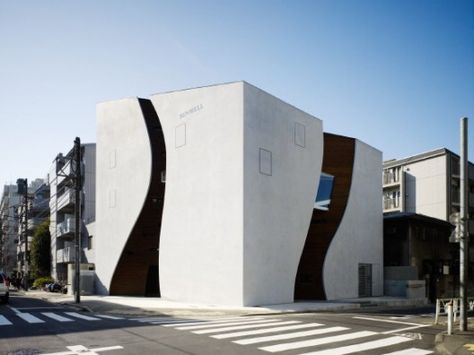 Sunwell Muse Kitasando, Tokyo, Japan;  designed by Takato Tamagami Architectural Design;  photo by Masaya Yoshimura Japanese Architect, Architecture Design Concept, Commercial Architecture, Japanese Architecture, Architecture Office, Facade Architecture, Facade Design, Architectural Inspiration, Architectural Design