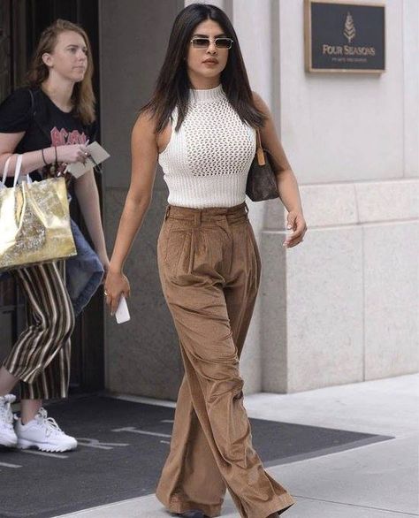 Look at that attitude and that walk  Can we just name her Perfection? https://t.co/DQqnGWD6dN -- Team First Buzz #RealFirstBuzz #FirstBuzz #Bollywood #BollywoodNews #Actress #Celebrity #Actor #BollywoodCelebs #BollywoodActress #Entertainment #EntertainmentNews #News Prianka Copra Outfit, Prianka Copra Aesthetic, Indian Celebrity Outfits, Pryianka Copra, Priyanka Chopra Outfit, Priyanka Jonas, Priyanka Chopra Style, Priyanka Chopra Hair, Priyanka Chopra Wedding