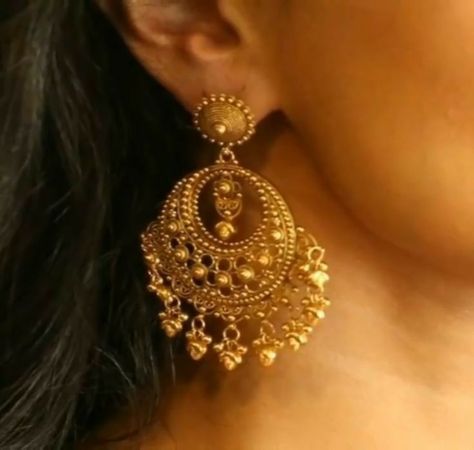 Gold Chandbali Earrings, Latest Gold Earrings, Bengali Jewellery, Ram Leela, Gold Jewelry Prom, Bridal Anklet, Royal Indian, Gold Bridal Necklace, Bengali Bride