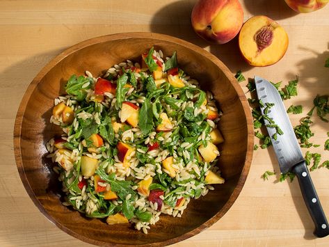 Peach Orzo Salad | Swanson® Recipes Ckd Recipes, Campbells Soup Recipes, Springtime Recipes, Orzo Salad Recipes, Pesto Tortellini, Super Salads, Orzo Pasta Salad, Orzo Salad, Easy Summer Meals