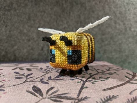 A Minecraft Bee I Just Finished! I Love How It Turned Out Minecraft Bee Crochet, Minecraft Crochet Patterns, Minecraft Crochet, Minecraft Bee, Bee Crochet Pattern, Bee Crochet, Crochet Bee, Fun Crochet Projects, Piece Of Art