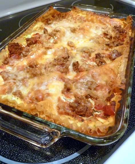 Lazy-Day Overnight Lasagna | For more info: www.patitudes.bl… | Flickr Overnight Lasagna Recipe, Overnight Lasagna, Kid Dinners, Lasagna Recipe With Ricotta, Lazy Lasagna, Graduation Food, Overnight Recipes, Yummy Pasta, Kitchen Favorites