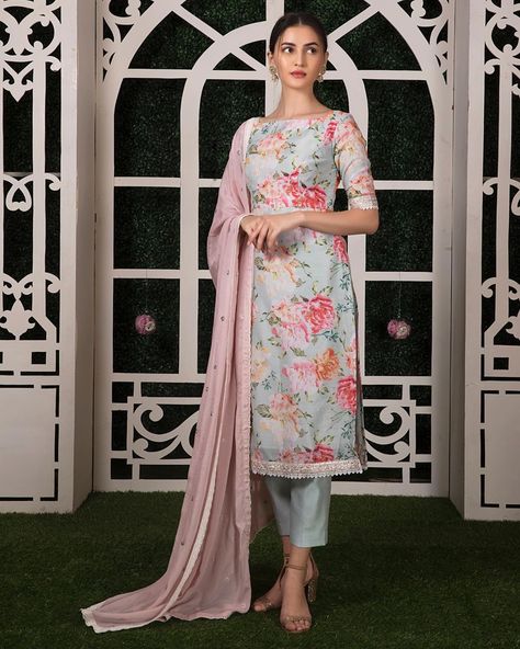 The Garden Soirée 🌸 #GeethikaKanumilli Kurti Designs Latest Party Wear, Party Wear Kurti, Silk Kurti Designs, Indian Kurti Designs, Churidar Designs, Simple Kurta Designs, Simple Kurti Designs, Designer Kurti Patterns, Salwar Designs