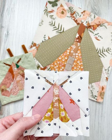 Moth Quilt Block, Free Paper Piecing Patterns, House Quilt Patterns, Modern Quilt Blocks, Mini Quilt Patterns, Paper Pieced Quilt Patterns, Foundation Paper Piecing Patterns, Quilting Designs Patterns, Cute Sewing Projects