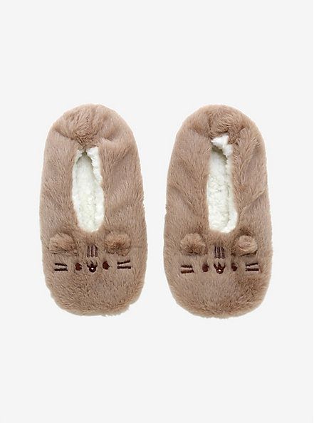 Pusheen Ears Cozy Slippers Pusheen Slippers, Logo Harry Potter, Pusheen Merchandise, Animated Cat, Pusheen The Cat, Cat Slippers, Plush Design, Grey House, Faux Fur Slippers