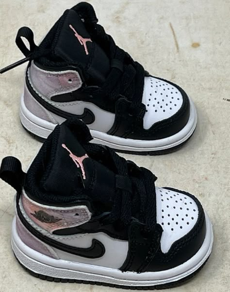 Baby Air Jordans, Babies Jordans, Custom Baby Shoes, Sky Shoes, Nike Jordan 1 Mid, Toddler Nike Shoes, Bleached Coral, Baby Jordans, Boty Nike