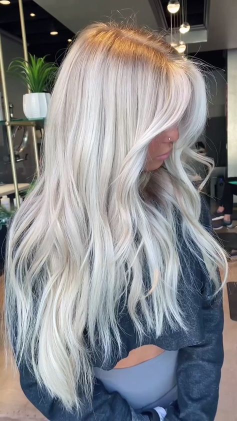 torii_elyse(@torii_elyse) on TikTok: The best Icy Blonde Formula 😍❄️ #hair #fyp #foryou #LoveStory #StrikeAPosay #hairtransformation #satisfying #hairstyle #torielyse #icyblonde Long Hair Platinum Blonde, Cool White Blonde Hair, Hairstyles For Platinum Blonde Hair, Ice White Blonde Hair, Blond Hair Platinum, Silver Hair Color Ideas Platinum Blonde, Icy Blonde Hair Ideas, Dimensional Blonde With Extensions, Bright Cool Toned Blonde