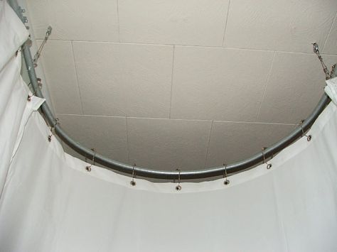 Here's a how to on an inexpensive way to make you own round shower curtain for a claw foot tub or stand-alone tub, and possibly get voted onto ThereIFixedIt.com Shower Curtain Rod Ideas, Curtain Rod Ideas, Round Shower Curtain Rod, Curved Curtain Rods, Round Curtain Rod, Claw Tubs, Luxury Shower Curtain, Clawfoot Tub Shower, Diy Shower Curtain