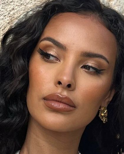 makeup by @lletitia on ig Italian Makeup Style, Mediterranean Makeup, Italian Makeup, Maya Jama, Diy Lipstick, Makeup Idea, Women Faces, Make Up Inspo, Italian Beauty