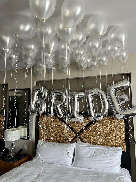 'Bride' balloons set up above a bride's bed in hotel room for bachelorette party Sweetheart Table Centerpiece, Classy Bachelorette Party, Bachelorette Inspo, Hen Party Decorations, Bachelorette Party Decor, Bachelorette Planning, Yellow Wedding Theme, Personalized Bachelorette, Bachelorette Party Weekend