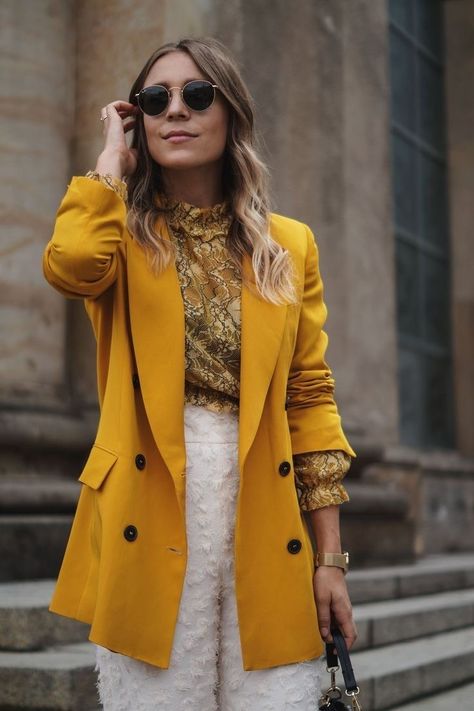 Yellow Blazer Styling, Mustard Outfits For Women, Mustard Yellow Blazer Outfit, Mustard Blazer Outfit, Yellow Blouse Outfit, Yellow Jacket Outfit, Mustard Outfit, Yellow Blazer Outfit, Mustard Yellow Outfit