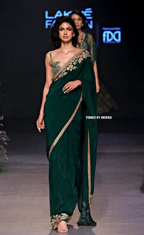 Shyamal Bhumika Saree, Party Sarees Designer, Shyamal And Bhumika Saree, Traditional Sarees Indian, Party Saree Look, Saree Look For Wedding Party, Indian Saree Look, Modern Sari, Modern Sarees