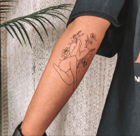 Floral Silhouette Tattoo, Line Art Tattoos Woman Self Love, Upper Thigh Hip Tattoo Women, Feminine Line Art Tattoos, Women With Flowers Tattoo, Woman Figure Tattoo, Female Form Tattoo, Self Love Line Art, Neck Tats