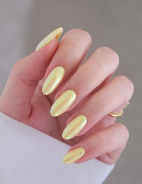 40 Trendy Summer Nails 2023 to Inspire You Summer Yellow Nails, Yellow Nail Art, Yellow Nails Design, August Nails, Yellow Nail, October Nails, Summer Yellow, Nails 2024, Pastel Nails