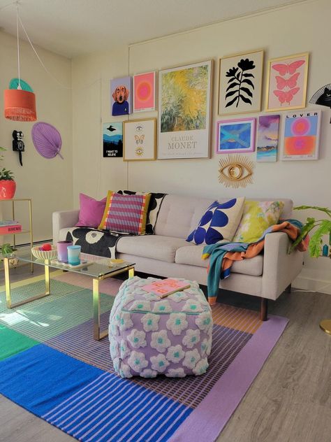 Funky Room, Dream Apartment Decor, Future Apartment Decor, Colourful Living Room, Apartment Decor Inspiration, One Bedroom Apartment, Apartment Inspiration, Living Room Inspo, A Living Room