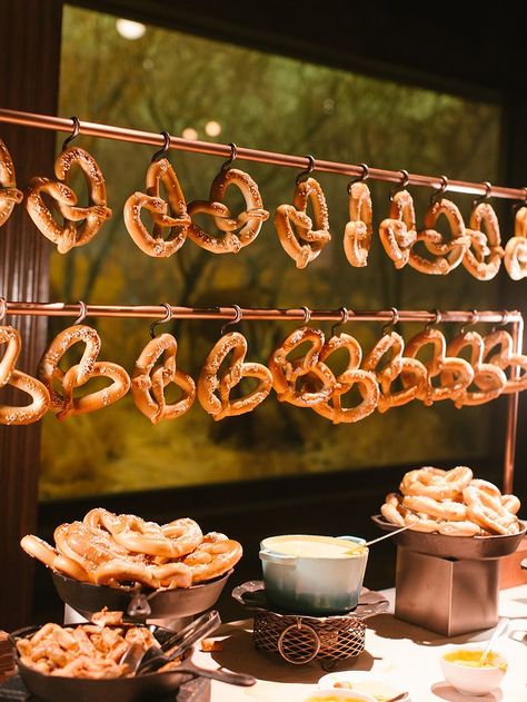 Wedding Food Stations Dessert, Animal Cocktails Wedding, Wedding Food Set Up, Wedding Appetizer Ideas Cheap, Pretzel Bar Wedding, Pretzel Bar Ideas, Wedding Pretzels, Pretzel Bar, Unique Event Ideas