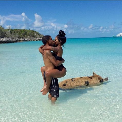 Couple Beach Pictures, Couples Vacation, Travel Moments, Fotos Goals, Black Love Couples, Black Couples Goals, Couple Relationship, Vacation Pictures, Travel Couple