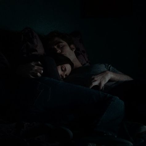 Bella And Edward, Bed