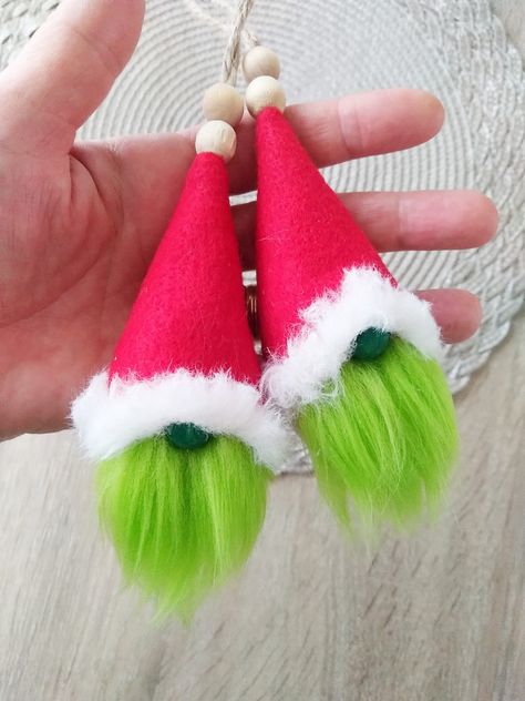 Grinch Gnome Ornament, Gift Topper, Home Decor, Christmas Tree Ornament, Gnome Ornament, Gnome Decor, Santa Ornament 1pcs - Etsy Gnome Miniature, Grinch Gnome, Grinch Crafts, Christmas Decorations Diy Crafts, Farm School, Gnome Decor, Grinch Ornaments, Decor Christmas Tree, Bazaar Crafts