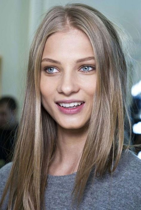 Dark Ash Blonde Hair, Light Ash Brown Hair, Ash Blonde Hair Color, Dirty Blonde Hair Color Ideas, Brown Hair Inspiration, Natural Ash Blonde, Rambut Brunette, Dark Ash Blonde, Ash Blonde Hair Colour