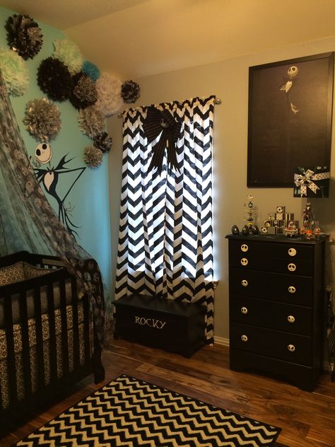 My Nightmare Before Christmas nursery Nightmare Before Christmas Room, Kids Christmas Bedroom, Nightmare Before Christmas Kids, Casa Disney, Nightmare Before Christmas Decorations, Baby Nursery Themes, Trendy Baby Nursery, Christmas Decorations Bedroom, Christmas Bedroom