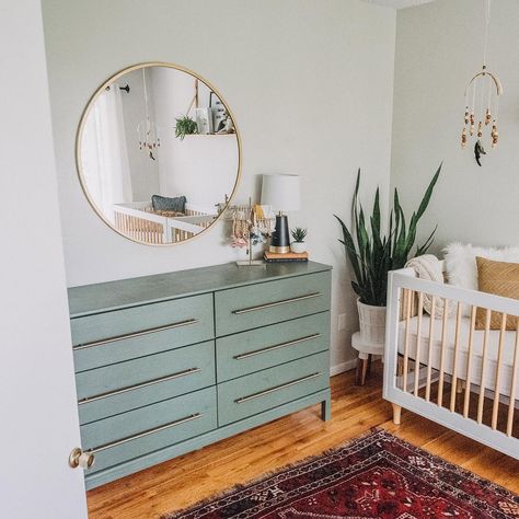 The Best Gender Neutral Nursery Inspiration Gender Neutral Nursery Inspiration, Baby Safe Paint, Nursery Inspiration Neutral, Tropical Nursery, Baby Room Design, Nursery Inspo, Nursery Baby Room, Gender Neutral Nursery, Neutral Nursery