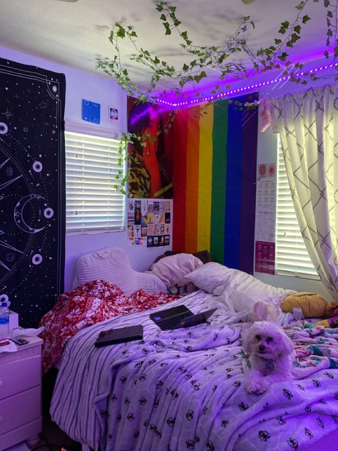 Pride Room Ideas, Lgbtq Bedroom Ideas, Lesbian Bedroom Ideas Aesthetic, Lgbtq Bedroom, Pride Bedroom Ideas, Gay Room Aesthetic, Lgbtq Room Ideas, Lesbian Bedroom, Pride Room Decor