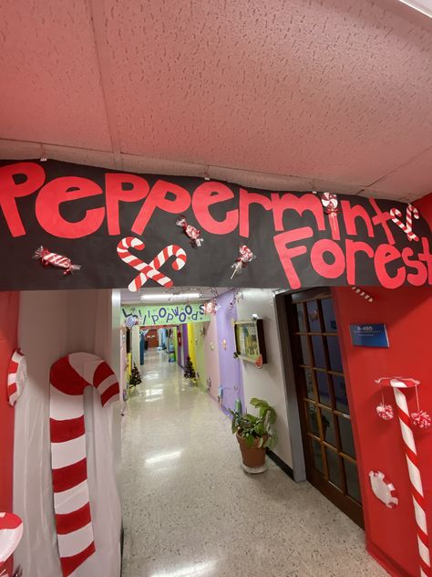 Candy Land Homecoming Theme, Candyland Dance, Homecoming Hallways, Peppermint Forest, Candyland Decor, Candyland Theme, Homecoming Themes, Fair Theme, Candy Land Birthday Party