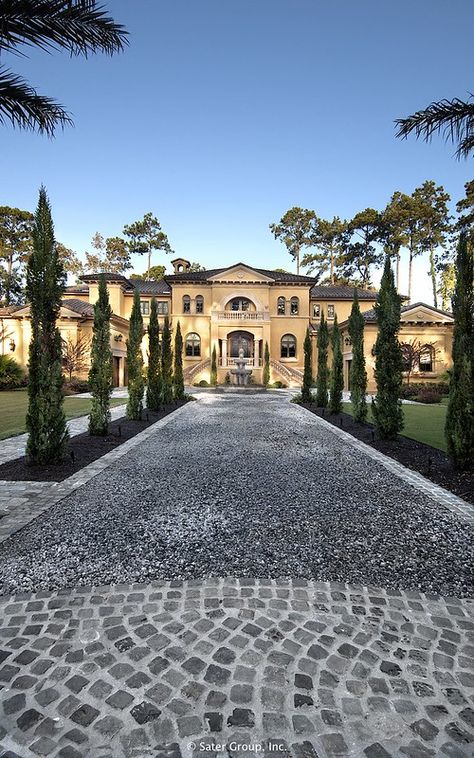 Mansion Homes, New York Penthouse, Bilik Idaman, Stone Driveway, European Style Homes, Dream Mansion, Casas Coloniales, Large House, Italian Villa