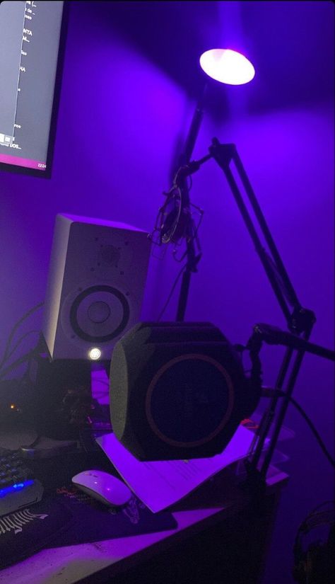 Fake Background Studio, Fake Studio Background Video, Fake Studio Background, Music Studio Aesthetic, Songwriting Inspiration, Hunterxhunter Hisoka, Studio Aesthetic, Modern Surrealism, Setup Gamer