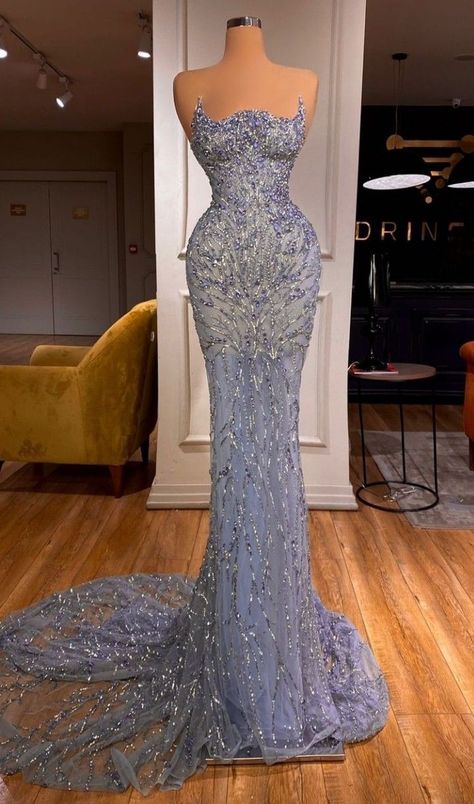 Stunning Prom Dresses Classy, Prom Dresses Classy, Dresses Gala, Prom Dress Inspo, Prom Girl Dresses, Classy Prom Dresses, Stunning Prom Dresses, Prom Girl, Gala Dresses