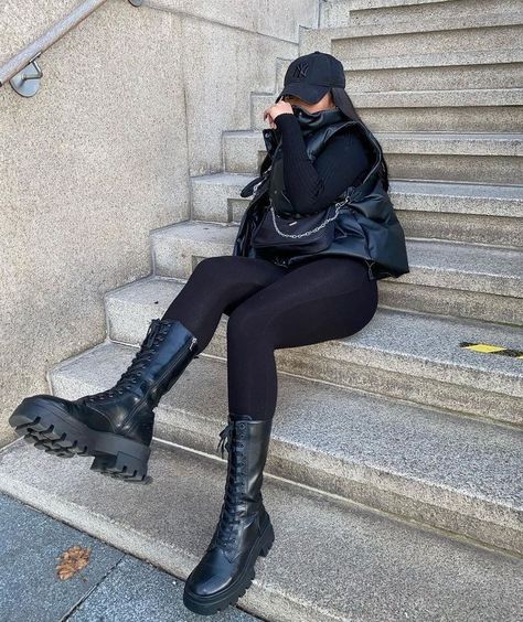 Παπούτσια Nike Free, Stile Kylie Jenner, Outfit Botas, Elegantes Outfit Frau, Looks Pinterest, Mode Zara, Winter Fashion Outfits Casual, Black Outfits, Looks Street Style