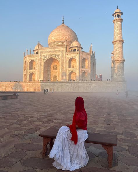 Okay I promise last photo dump from Taj Mahal .. atleast for a lil while 🙊 . . . . . . . [taj mahal, Agra, india travel, seven wonders of the world, indian travel couple] . #fy #tajmahal #taj #waahtaj #tajmahalindia #sevenwonders #sevenwondersoftheworld Taj Mahal Aesthetic Girl, Tajmahal Couple Photos, India Instagram Pictures, Tajmahal Photography Taj Mahal, Taj Mahal Photo Ideas, Agra Aesthetic, Pictures To Take, Taj Mahal Aesthetic, Delhi Pics