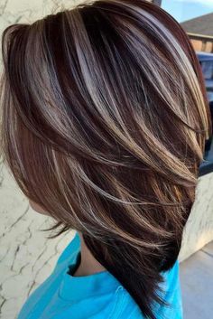 Highlights For Dark Brown Hair, Rambut Brunette, Brunette Hair With Highlights, Hair Color Highlights, Penteado Cabelo Curto, Brown Hair With Highlights, Hair Color And Cut, Ash Blonde, Dark Brown Hair